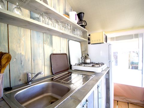 TENTE TOILE ET BOIS 5 personnes - Valkanela - Tente safari + sanitaires