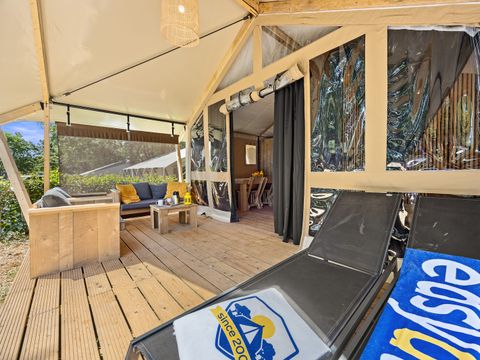 Tente en toile et en bois 5 personnes - Valkanela - Tente Safari Bella Vista + sanitaires + air conditionné (8P)