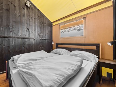 Tente en toile et en bois 5 personnes - Valkanela - Tente Safari Bella Vista - Sanitaires - Air conditionné - 8P