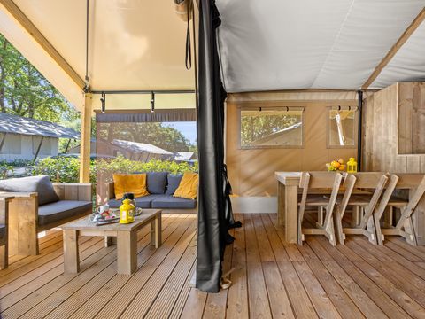 Tente en toile et en bois 5 personnes - Valkanela - Tente Safari Bella Vista + sanitaires + air conditionné (8P)