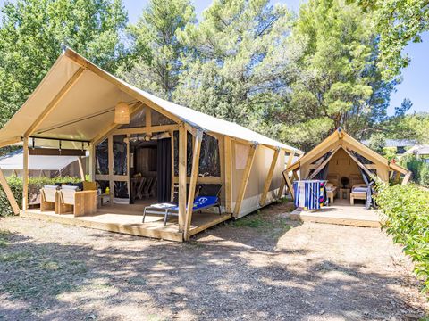 Tente en toile et en bois 5 personnes - Valkanela - Tente Safari Bella Vista + sanitaires + air conditionné (8P)