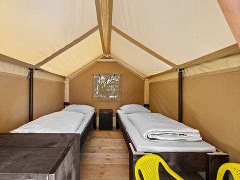 Tente en toile et en bois 5 personnes - Valkanela - Tente Safari Bella Vista + sanitaires + air conditionné (8P)