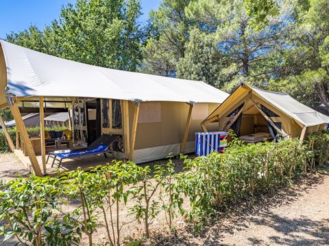 Tente en toile et en bois 5 personnes - Valkanela - Tente Safari Bella Vista + sanitaires + air conditionné (8P)