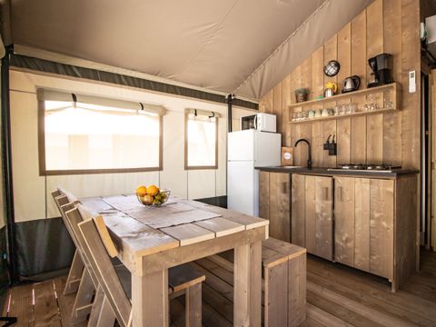 TENTE TOILE ET BOIS 6 personnes - Valkanela - Tente safari + sanitaires + climatisation (6P)