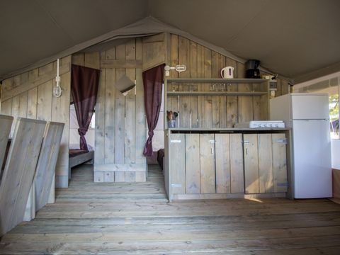 Tente en toile et en bois 5 personnes - Valkanela - Tente Safari de luxe