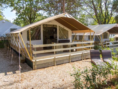 Tente en toile et en bois 5 personnes - Valkanela - Tente Safari de luxe