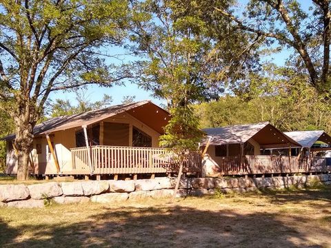 Tente en toile et en bois 5 personnes - Tente safari coucher de soleil + sanitaires + air conditionné (6P)