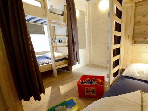 Tente en toile et en bois 5 personnes - Tente safari coucher de soleil + sanitaires + air conditionné (6P)