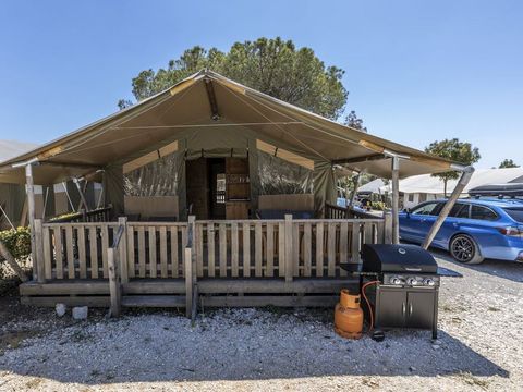 Tente en toile et en bois 5 personnes - Tente safari coucher de soleil + sanitaires + air conditionné (6P)