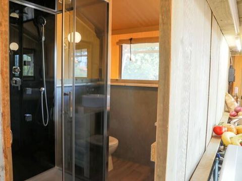 Tente en toile et en bois 6 personnes - Safari Lodge | 3 Ch. | 6 Pers. | Terrasse surélevée | Clim.