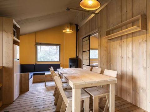 Tente en toile et en bois 5 personnes - Valkanela - Tente Safari Bella Lodge + sanitaires + air conditionné (6P)