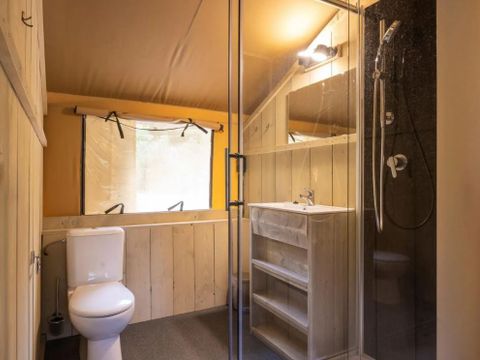 Tente en toile et en bois 5 personnes - Valkanela - Tente Safari Bella Lodge + sanitaires + air conditionné (6P)