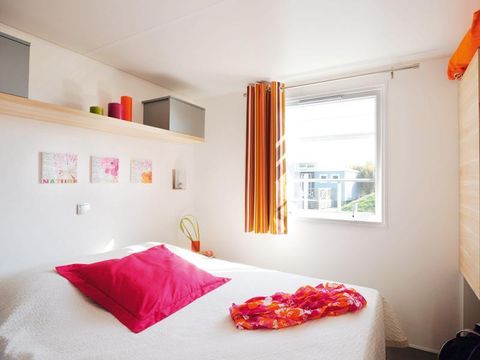MOBILHOME 4 personnes - Standard Bois 24m² 2 chambres + terrasse semi couverte 18m² + TV