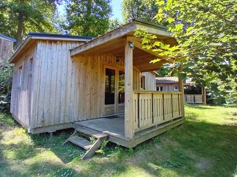 CHALET 4 personnes - Bois Confort 24m² 2 chambres + terrasse couverte + TV 4 pers
