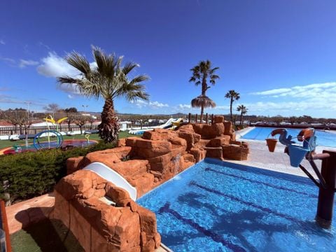 Camping Resort Els Pins - Camping Barcellona - Image N°4