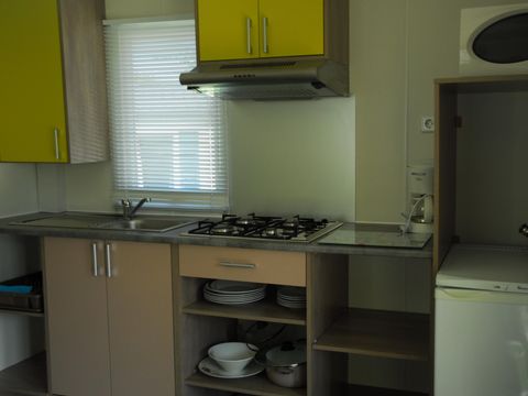 MOBILHOME 4 personnes - Mobile-home Confort EVASION 24m² - 2 chambres - terrasse semi-couverte 12m² + BBQ S/S 4 pers