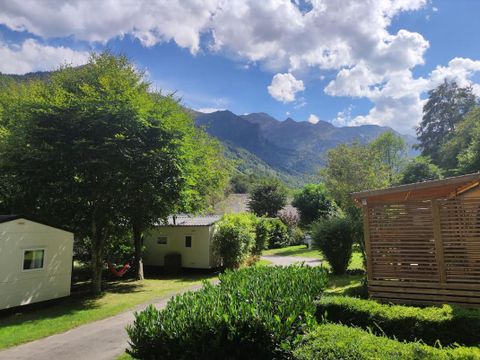Mobilhome 4 personnes - Confort - COSY S/S 23m² - 2 chambres - Terrasse couverte 17m² - BBQ - Samedi