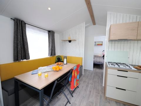 MOBILHOME 2 personnes - Mobilhome Confort 23m² - 1 chambre - terrasse semi-couverte 18m² + BBQ + DRAPS + SERVIETTES 2 pers