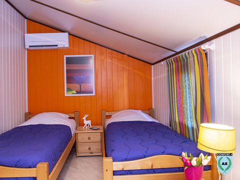 MAISON 6 personnes - CONFORT + avec CLIM - TV - LV - BBQ