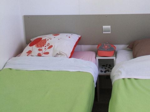 MOBILHOME 4 personnes - MIRABAT