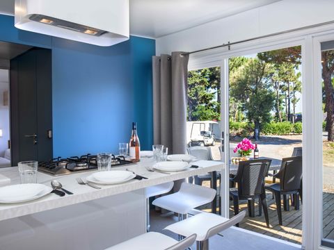 MOBILHOME 4 personnes - VIP - 2 chambres - CLIM - TV - PLANCHA - LV