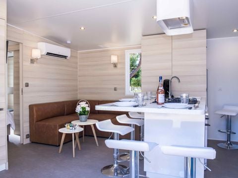 MOBILHOME 4 personnes - VIP - 2 chambres - CLIM - TV - PLANCHA - LV