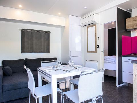 MOBILHOME 4 personnes - Cottage VIP 3 Pièces 4 Personnes Climatisé + TV