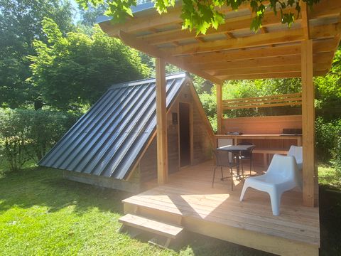 Insolite 2 personnes - Cabane 9m² (1 chambre) Terrasse Couverte - sans sanitaires