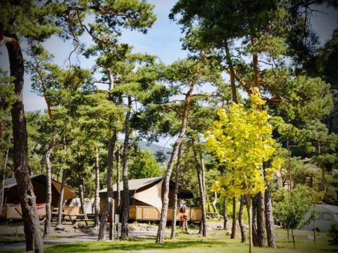 TENTE 4 personnes - VILLA TENT (sans sanitaires)