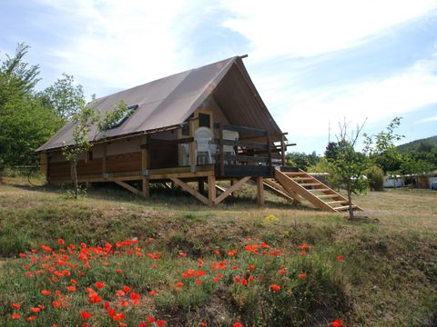 Tente en toile et en bois 5 personnes - Cabane du Trappeur 24m² CONFORT 2 chambres + climatisation