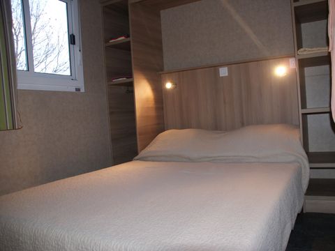 CHALET 5 personnes - 28m² CONFORT 2 chambres + terrasse semi-couverte