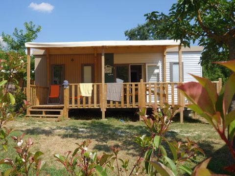 MOBILHOME 6 personnes - HomeFlower 35m² PREMIUM 3 Chambres + terrasse semi-couverte + TV + Climatisation
