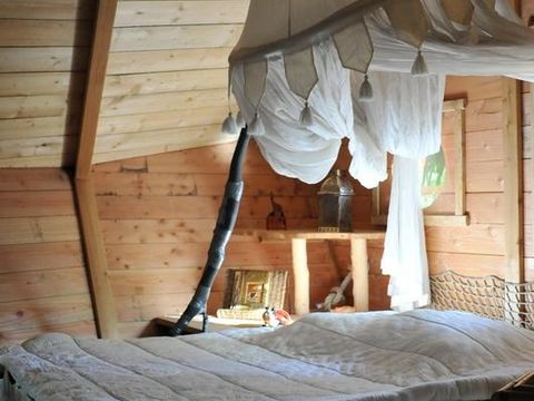 Hébergement 3 personnes - Cabane dans les arbres - Pêcheur