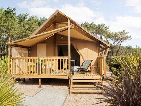 BUNGALOW TOILÉ 6 personnes - Wood Lodge 26m² (3ch.-6pers.) + Terrasse (Avec sanitaires)