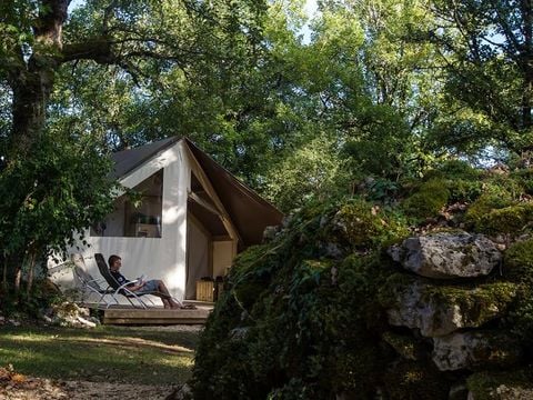 TENTE TOILE ET BOIS 4 personnes - Tente confort  - 2 chambres - cuisine - sans sanitaires 4 pers.