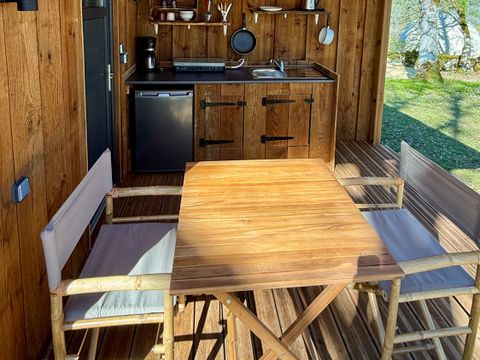 TENTE 2 personnes - Tente Nomade Insolite - 1 chambre - avec cuisine et sanitaire privé