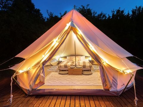 TENTE 2 personnes - Tente Nomade Insolite - 1 chambre - avec cuisine et sanitaire privé