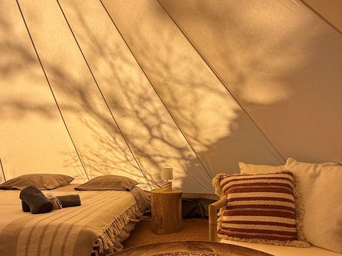 TENTE 2 personnes - Tente Nomade Insolite - 1 chambre - avec cuisine et sanitaire privé