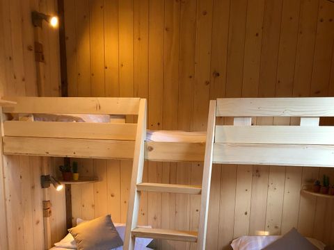 HÉBERGEMENT INSOLITE 4 personnes - Cabane Etosha - Vue Vallée 2 Chambres