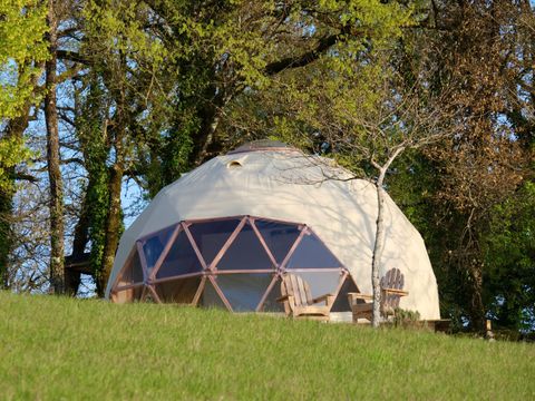 HÉBERGEMENT INSOLITE 2 personnes - Ushuaïa sky Dome vue vallée