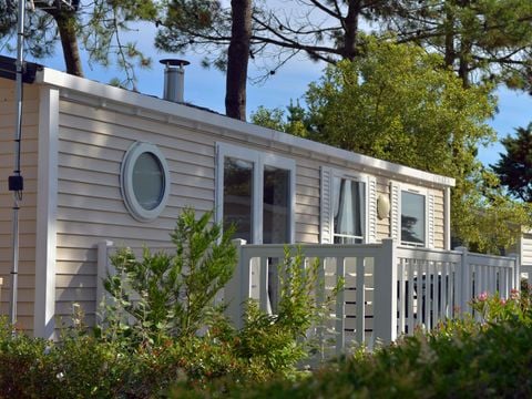 MOBILHOME 4 personnes - Cottage Confort 2ch. 4pers. -30m2 - Terrasse parasol - SAM