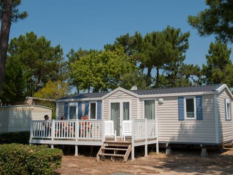 MOBILHOME 6 personnes - Cottage Grand Confort 3 chambres + terrasse semi-couverte