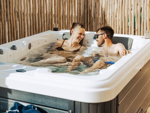 MOBILHOME 2 personnes - Sunêlia Luxe Taos Spa 1ch. 2 pers - 19m2 - Pergola exotique