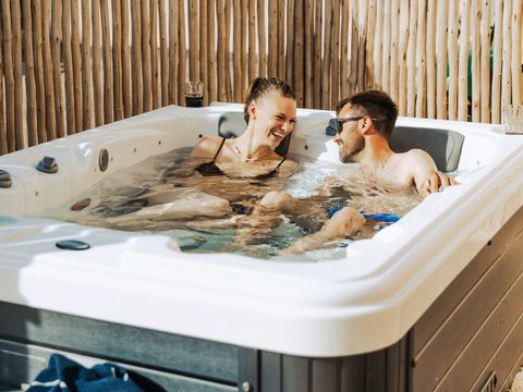 MOBILHOME 3 personnes - Sunêlia Luxe Taos Spa 1ch. 2 pers - 19m2 - Pergola exotique