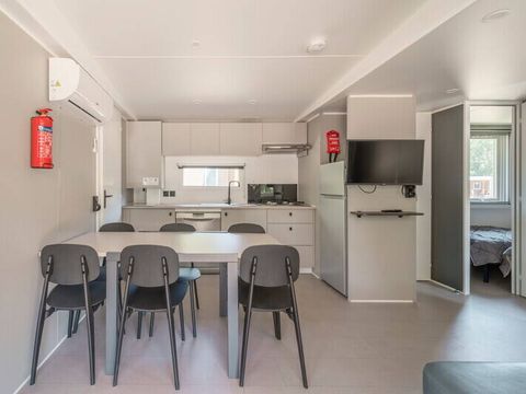 MOBILHOME 6 personnes - Mobil-home | Premium | 3 Ch. | 6 Pers. | Terrasse Lounge | Clim. | TV