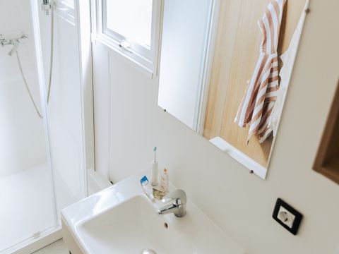 MOBILHOME 4 personnes - SUNELIA PRESTIGE + CLIM 2ch / 4p - 34m² - Terrasse couverte