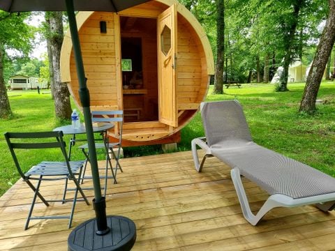 HÉBERGEMENT INSOLITE 2 personnes - Tonneau 2 personnes