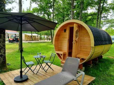 HÉBERGEMENT INSOLITE 2 personnes - Tonneau 2 personnes