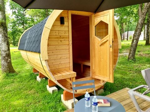 HÉBERGEMENT INSOLITE 2 personnes - Tonneau 2 personnes