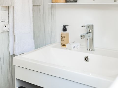 Hébergement 4 personnes - Tiny House - MIMOSA